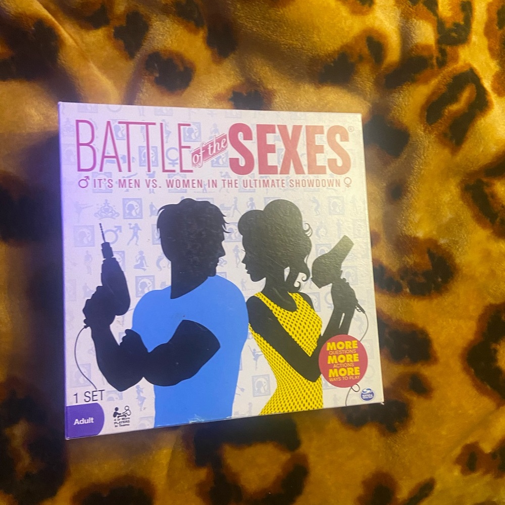 NEW Game!! BATTLE OF THE SEXES Adult  (Men vs Women)